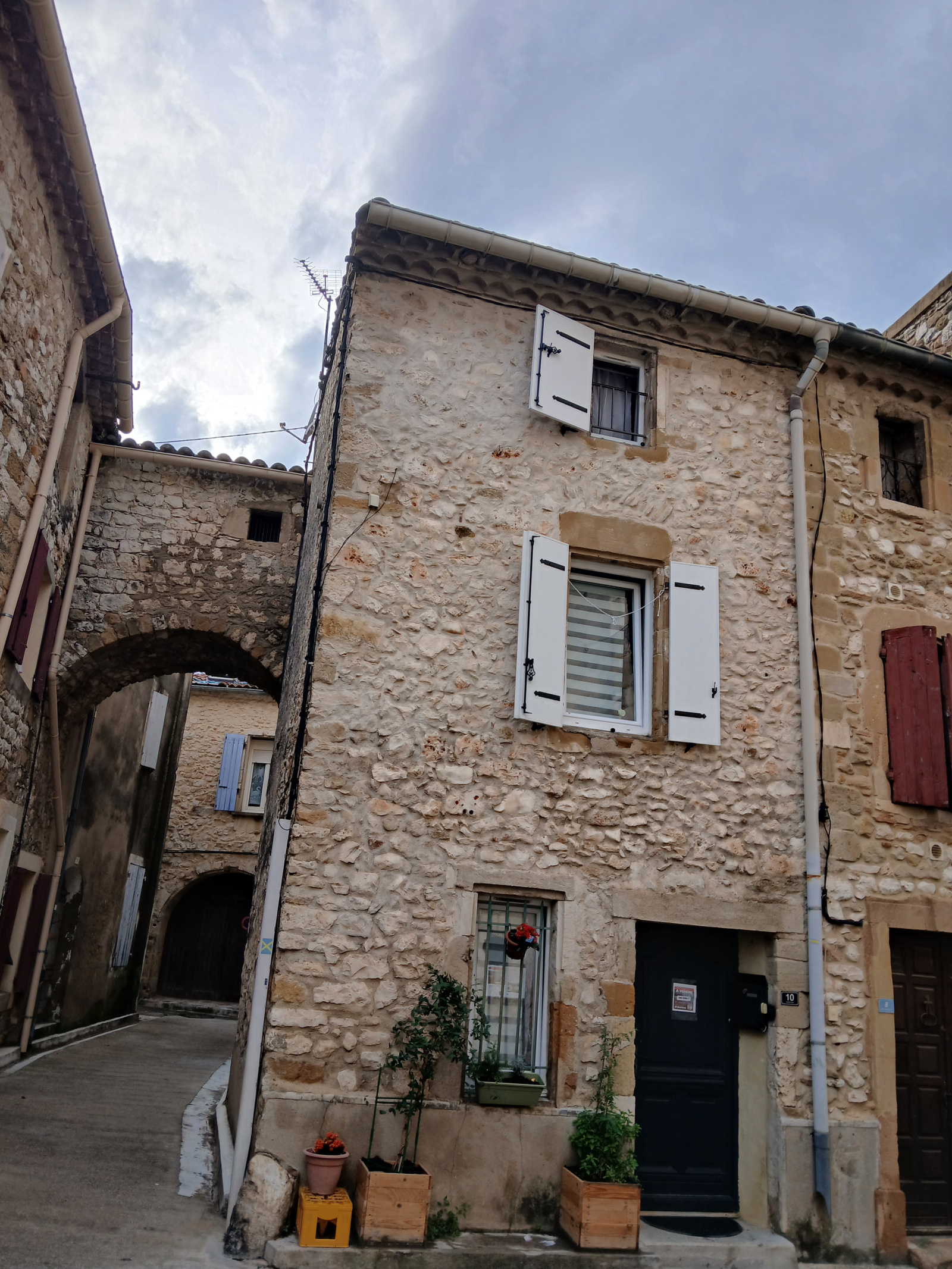 Maison 4 pièces 100 m² · à Saint-Geniès-de-Malgoirès · 100 m² · 164 000 €